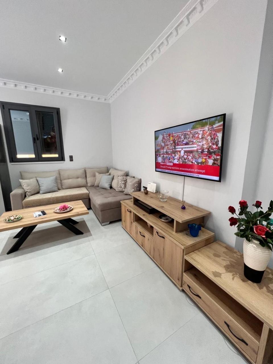 Kontis' Furnished Apartment Loutraki  Exterior photo