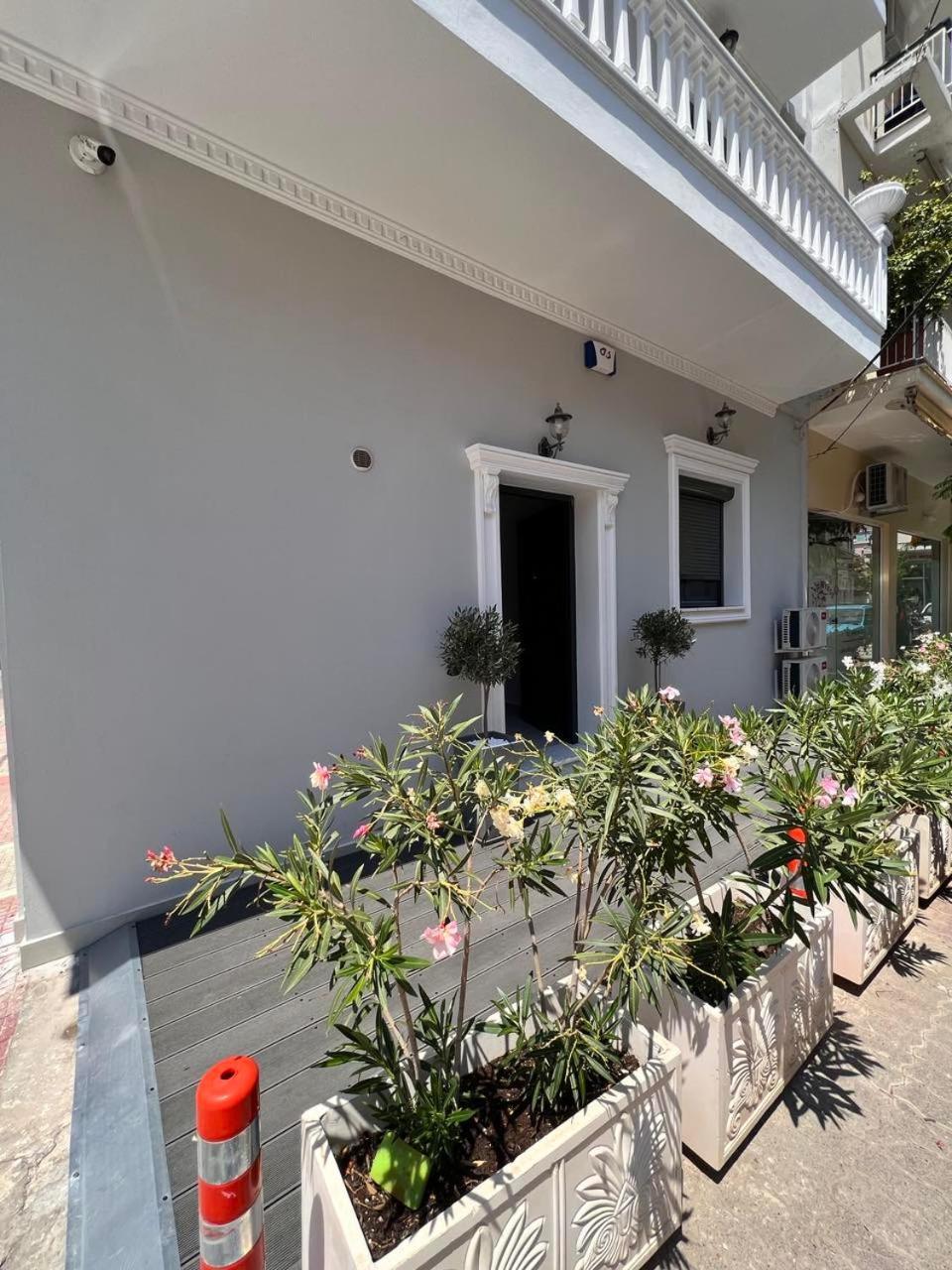Kontis' Furnished Apartment Loutraki  Exterior photo